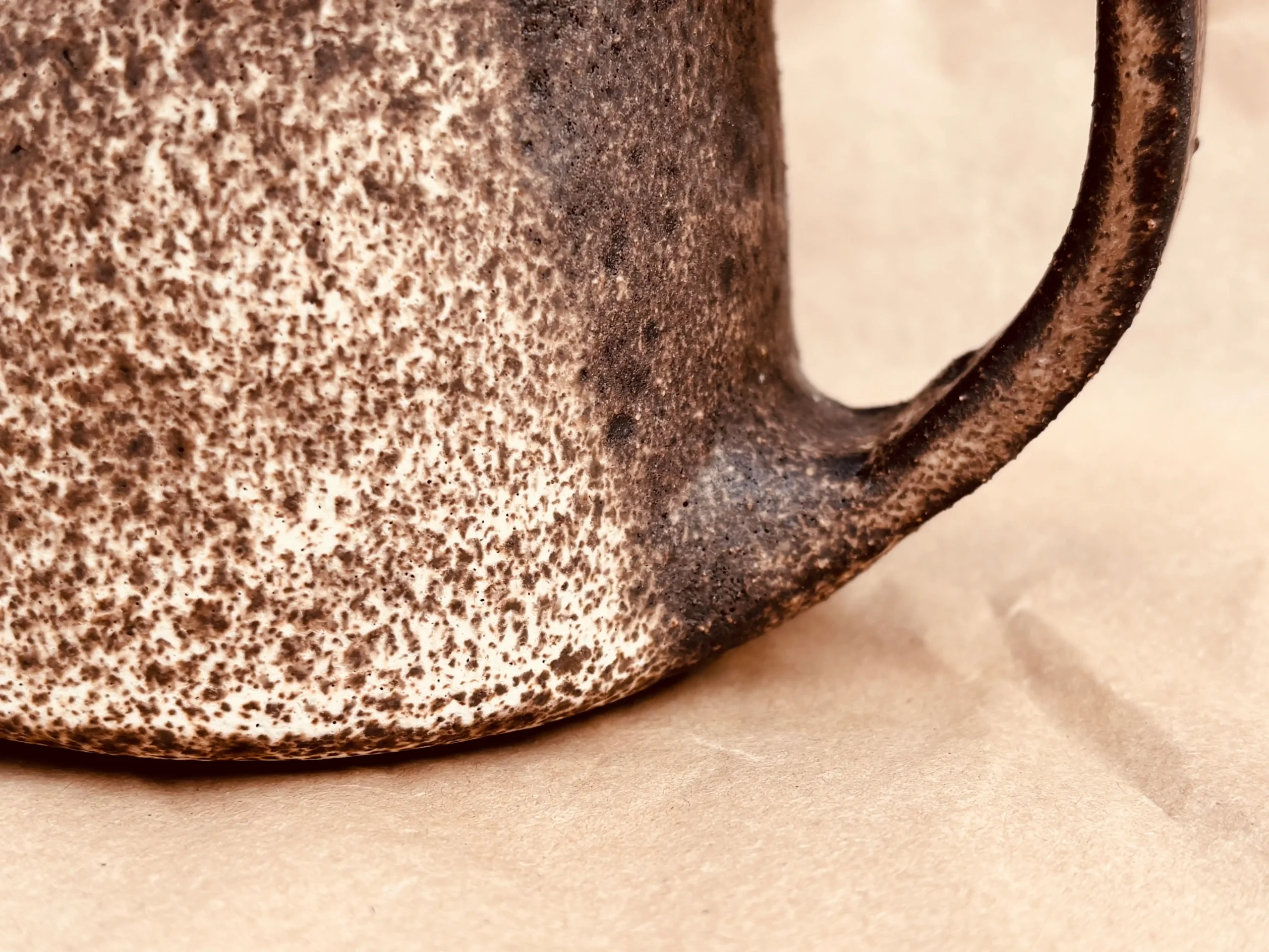 Taza con asa - Gres negro - Imagen 3