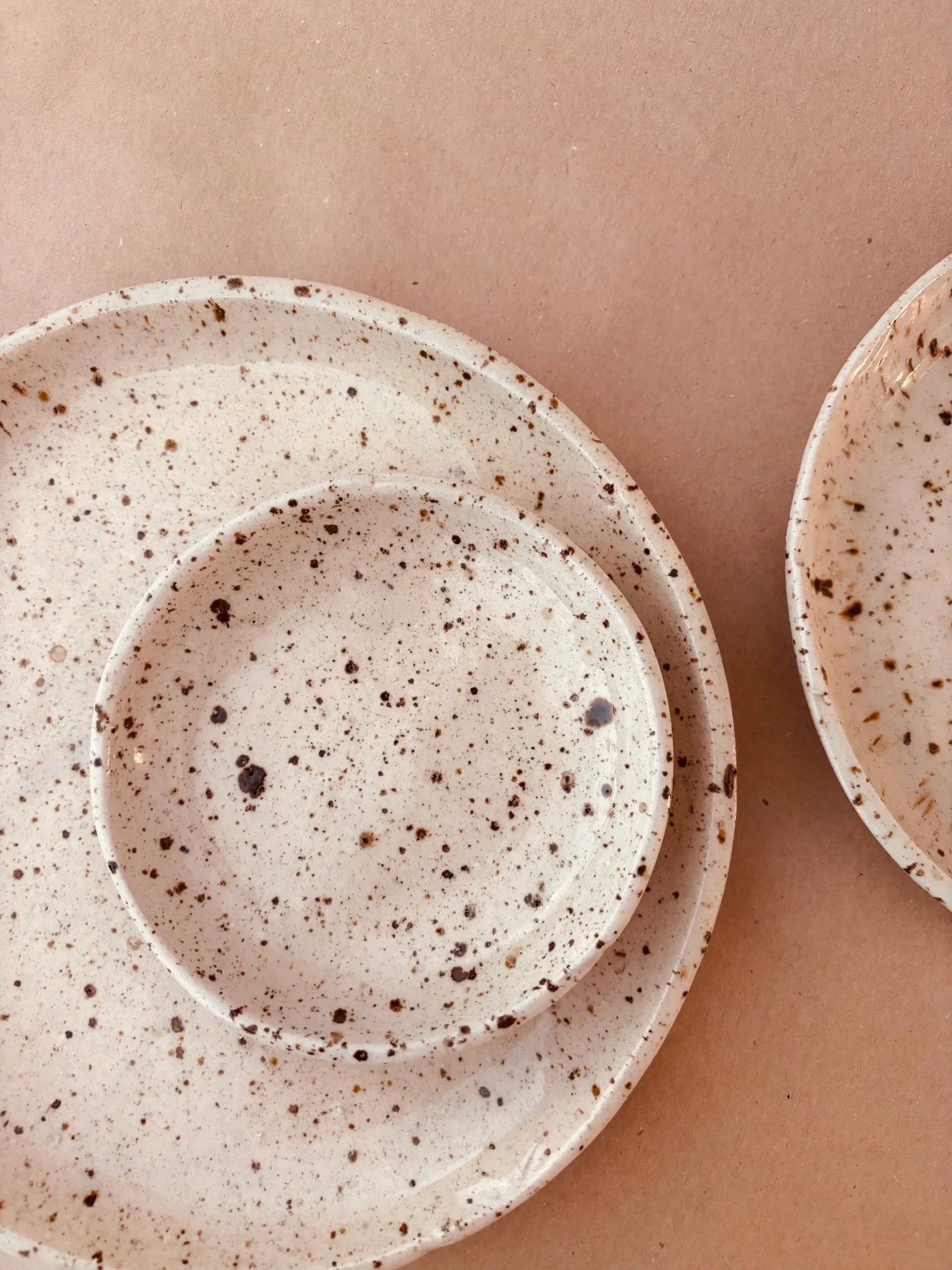 Platos - Gres moteado - Imagen 2